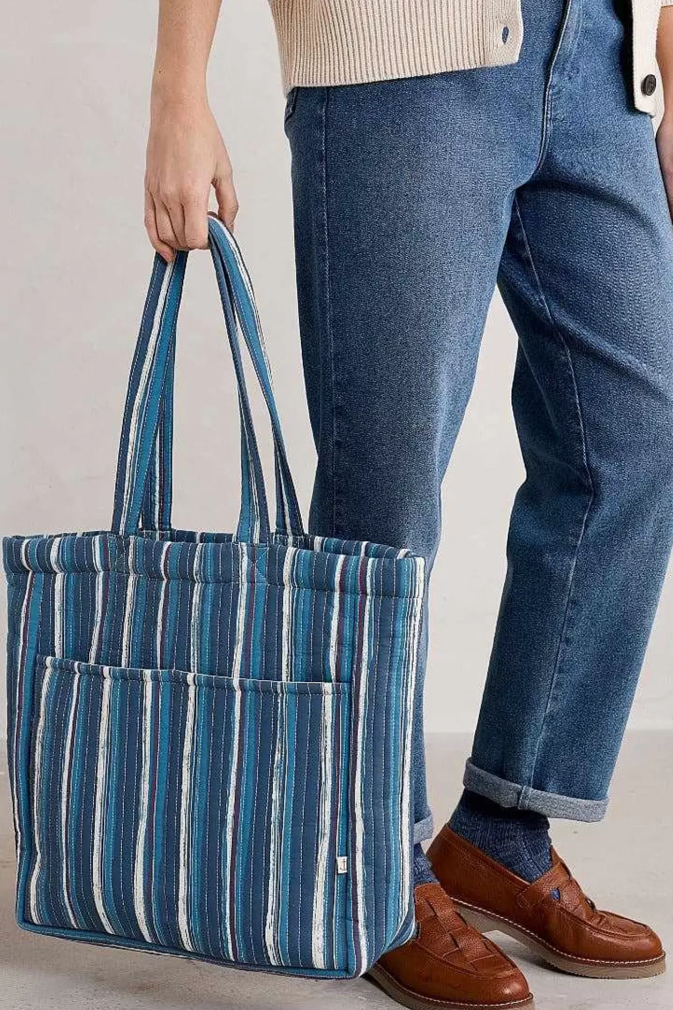 Seasalt Cornwall Singing Water Quilted Tote Bag<Women Bags