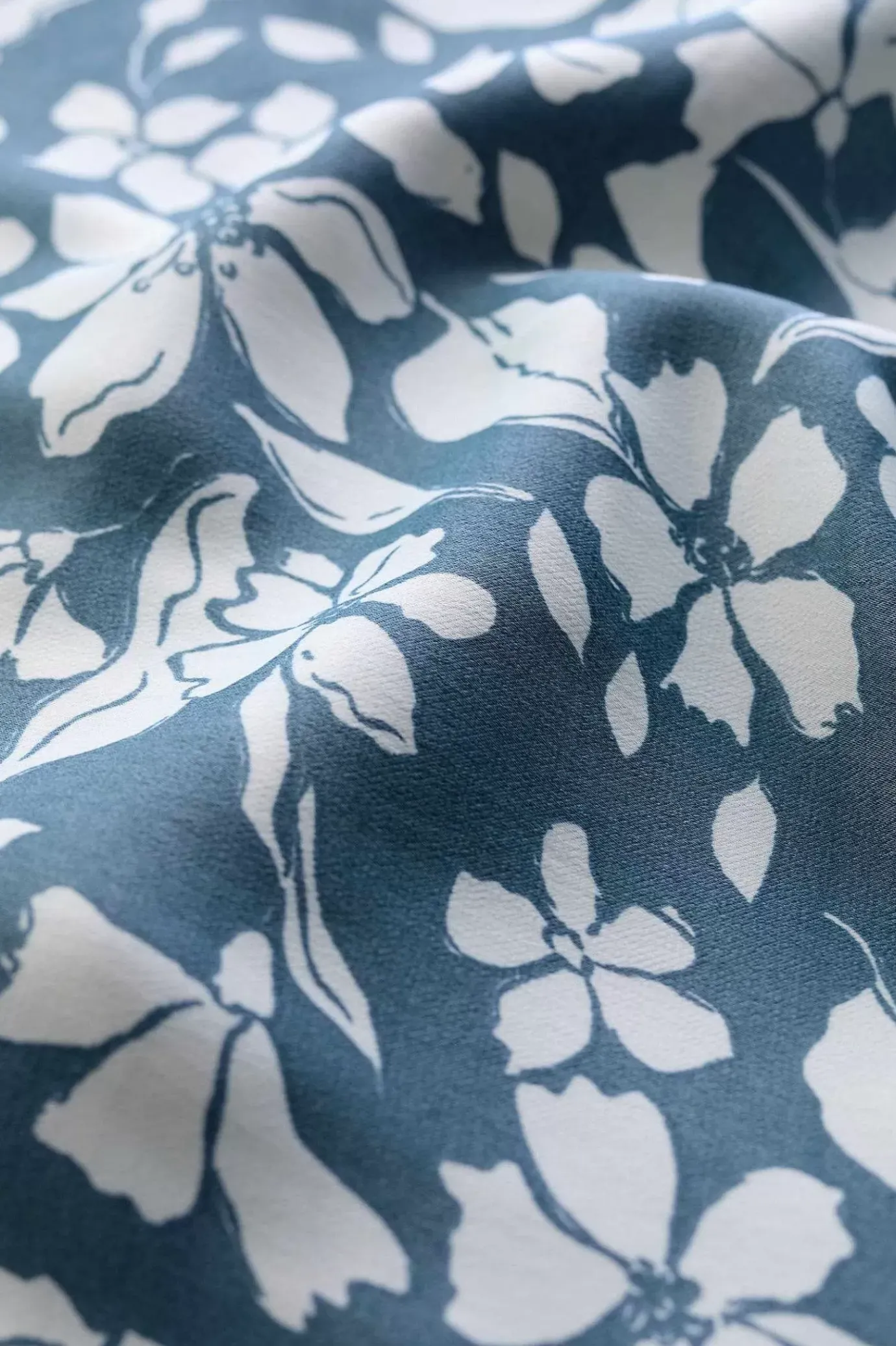 Seasalt Cornwall Temple Printed Satin Midi Skirt<Women Skirts